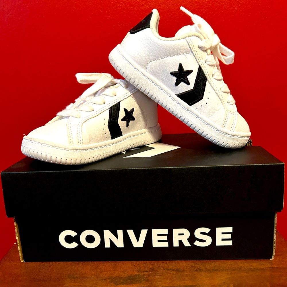Converse EV3 OX sneakers